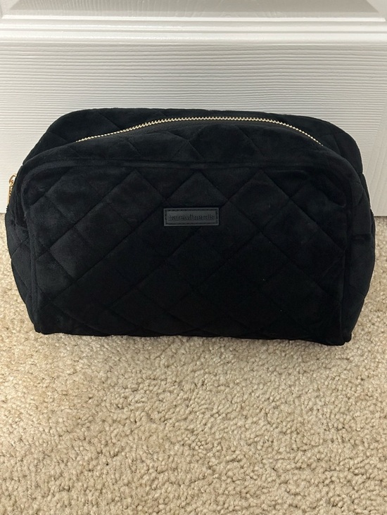 bareMinerals Handbags - BareMinerals Black Velvet Quilted‎ Cosmetic Makeup Travel Bag - New & Unused